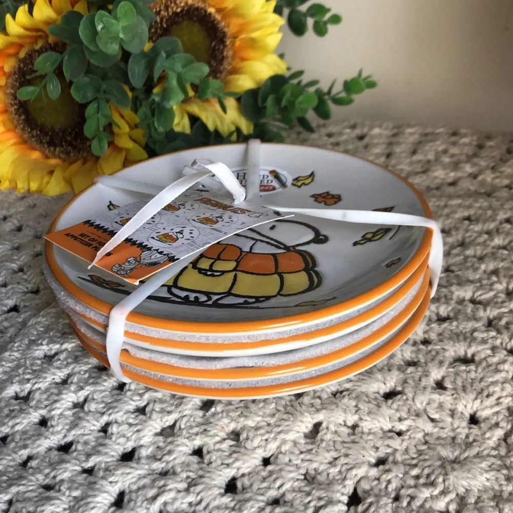 Snoopy Halloween APPETIZER Plates